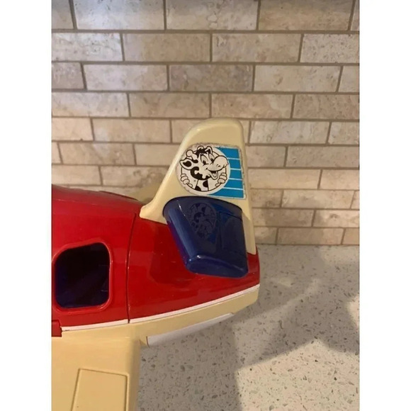 Toyrus geoffery jet with figurines. FB - Picture 4 of 12